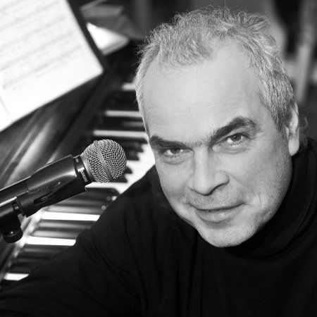 Christoffer's singin tapas