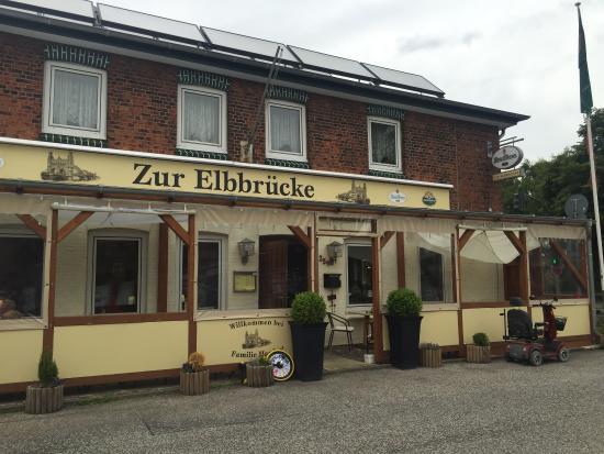 Zur Elbbrücke
